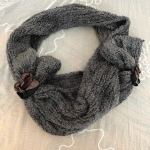 🔥Gray Scarf with Purple & Black Flowers